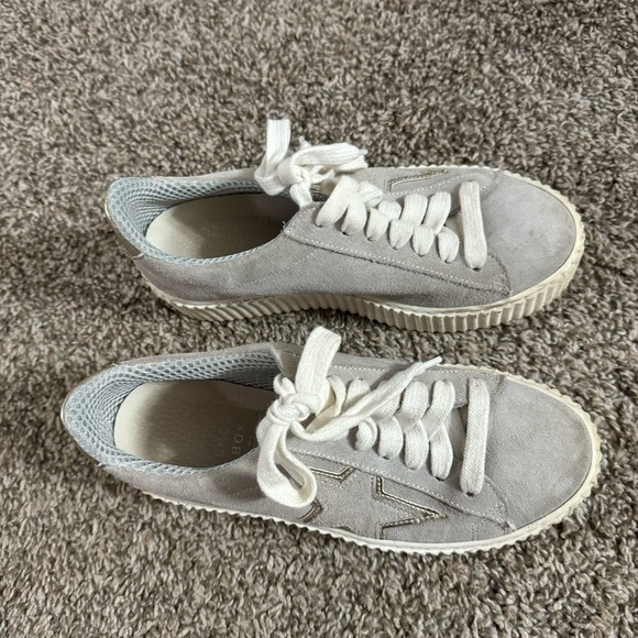 The Shoe Box Platform Tennis Shoes Size 6 - Picture 7 of 13